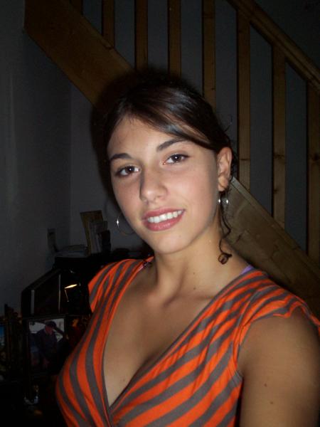 je vous presente  laura  ou  miss  malibu